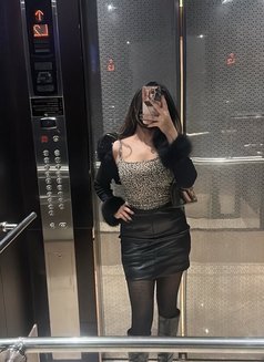 Riya - escort in Gurgaon Photo 3 of 4