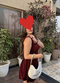 Riya - escort in Gurgaon Photo 3 of 4