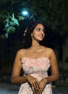 Riya - escort in Gurgaon Photo 3 of 4