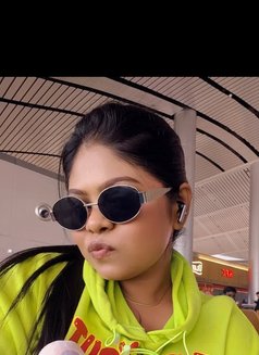 Riya - puta in Hyderabad Photo 5 of 5