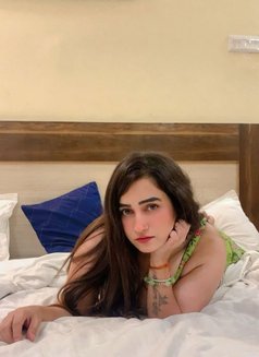 Riya - escort in Hyderabad Photo 1 of 4