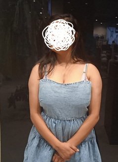 Riya - escort in Jaipur Photo 2 of 2