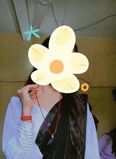 Riya - puta in Jhansi Photo 2 of 2