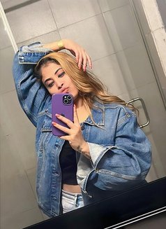Riya - escort in Kolkata Photo 8 of 14