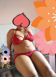 Riya - escort in Kolkata Photo 8 of 17