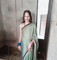 Riya - puta in Hyderabad Photo 1 of 1