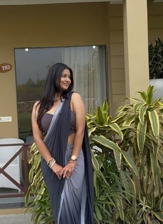Riya - escort in Chennai Photo 1 of 1
