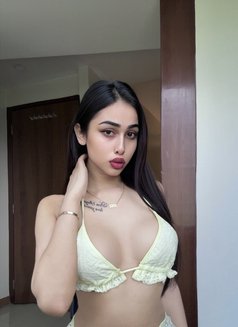 Riya - puta in Mumbai Photo 4 of 4
