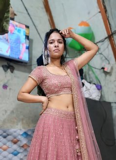Riya - escort in Mumbai Photo 1 of 5