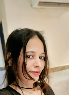 Riya - escort in Mumbai Photo 4 of 5