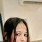 Riya - puta in Mumbai Photo 4 of 5