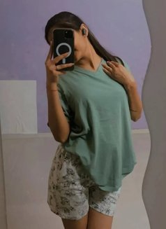 Riya - escort in New Delhi Photo 1 of 4