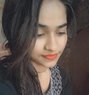 Riya - puta in New Delhi Photo 1 of 1