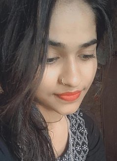 Riya - puta in New Delhi Photo 1 of 1