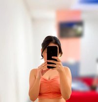 Riya - escort in New Delhi