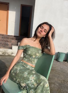 Riya - escort in New Delhi Photo 16 of 18