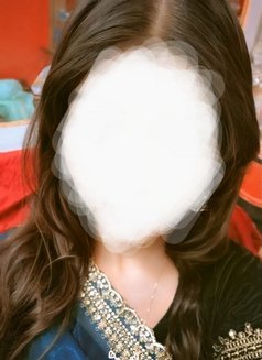 Riya - escort in Noida Photo 1 of 3