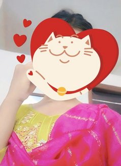 Riya - escort in Noida Photo 2 of 3