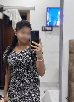Riya - escort in Gurgaon Photo 1 of 2