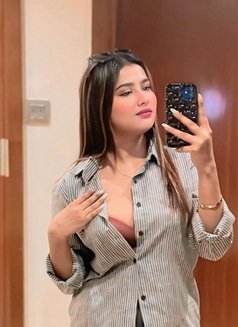 Riya - escort in Pune Photo 7 of 9