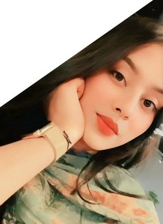 Riya - puta in Sharjah Photo 2 of 5