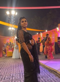 Riya - Transsexual escort in Ahmedabad Photo 9 of 16