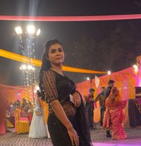 Riya - Transsexual escort in Ahmedabad