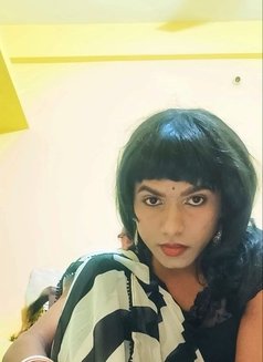 Riya - Transsexual escort in Bangalore Photo 2 of 3