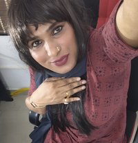 Riya - Intérprete transexual de adultos in Ernakulam