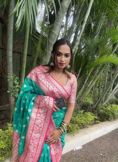 Riya - Transsexual escort in Pune Photo 8 of 11