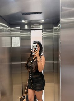 Riya Indian Model - companion in Dubai Photo 6 of 7