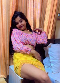 TAMIL COLLEGE GIRLS AND ARTIST AVAILABLE - escort in Chennai Photo 1 of 11