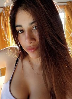 RIYA JAIN ESCORTS SERVICES JAIPUR - puta in Jaipur Photo 5 of 5