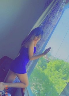 Riya Kaur - escort in New Delhi Photo 2 of 14