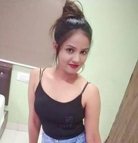 Riya Kha - puta in Gurgaon