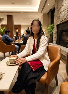 Riya kumari - escort in Ahmedabad Photo 4 of 6