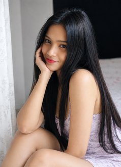 Riya Kumari - puta in Hyderabad Photo 3 of 3