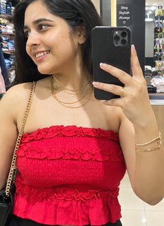 Riya Kumari - Male escort in New Delhi Photo 1 of 2