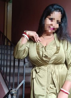 Riya Mukharjee 🩵🩵🩵 - escort in Kolkata Photo 5 of 9