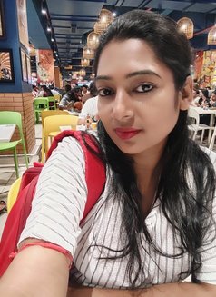 Riya Mukharjee 🩵🩵🩵 - puta in Kolkata Photo 2 of 2