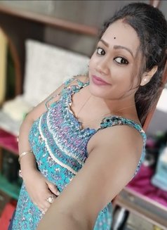 Riya Mukherjee - Intérprete de adultos in Kolkata Photo 5 of 9