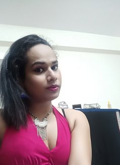 Riya Mullick - Acompañantes transexual in New Delhi Photo 7 of 9