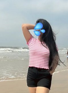 Riya New - puta in Colombo Photo 3 of 4