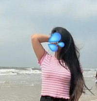 Riya New - puta in Colombo