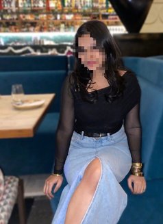Sarangi new girl - escort in Colombo Photo 3 of 6