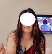 Riya -ni - companion in Ahmedabad