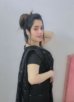 Riya paki Beaty - puta in Dubai Photo 6 of 8