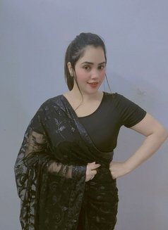Riya paki Beaty - puta in Dubai Photo 7 of 8