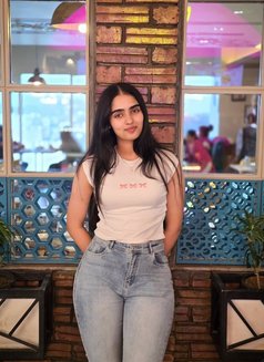 Riya Patel - puta in Ahmedabad Photo 3 of 5
