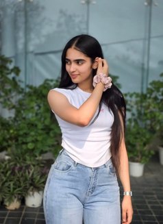 Riya Patel - puta in Ahmedabad Photo 4 of 5